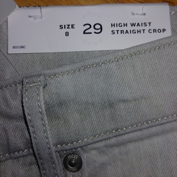 NWT LOFT High Rise Straight Crop Jeans in Light Grey Wash – Size 29 / 8 - Picture 6 of 10